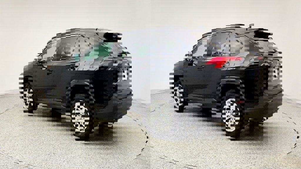 Used 2019 Toyota RAV4 XLE image 7