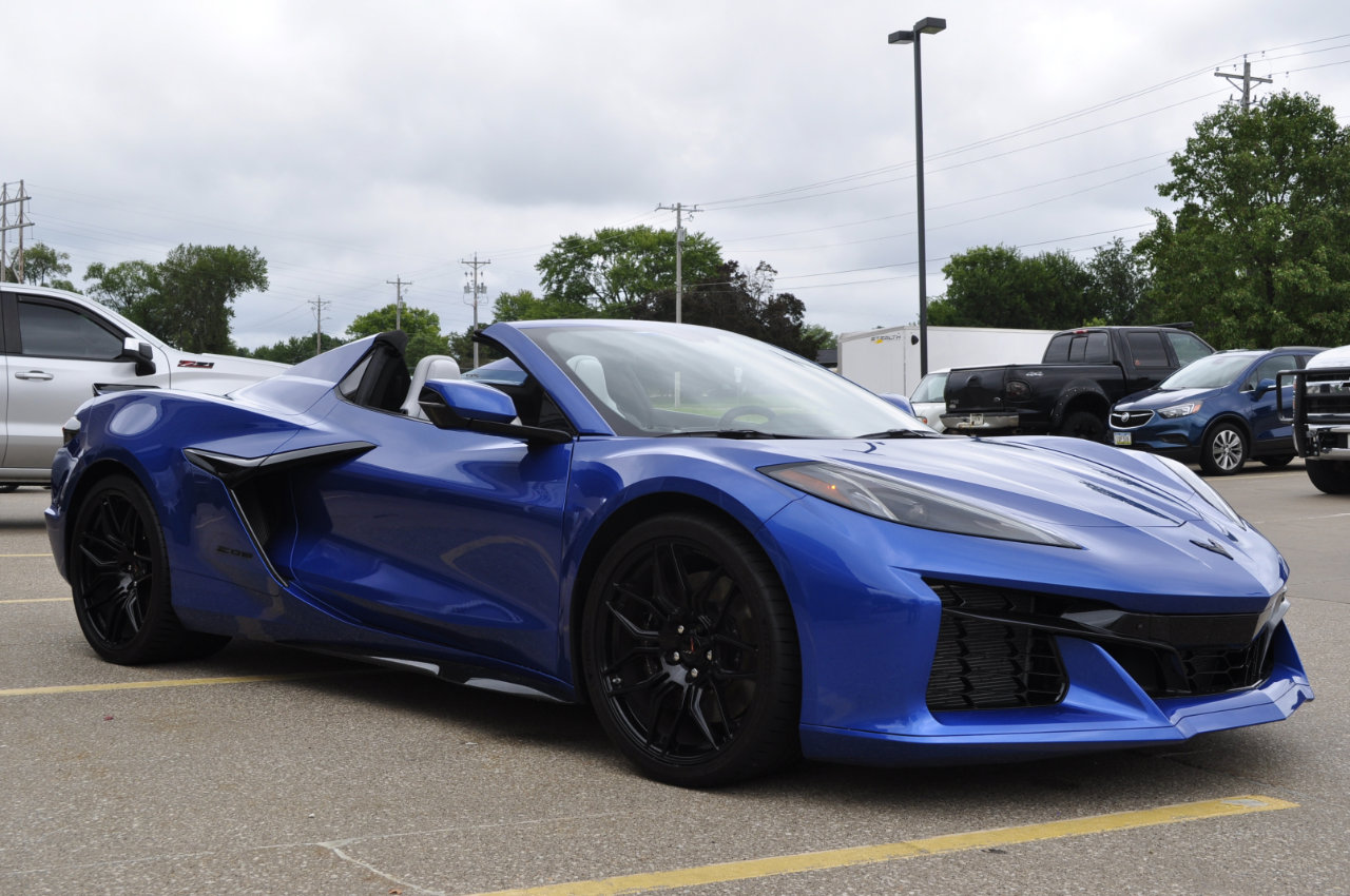 Used 2023 Chevrolet Corvette Z06 image 19