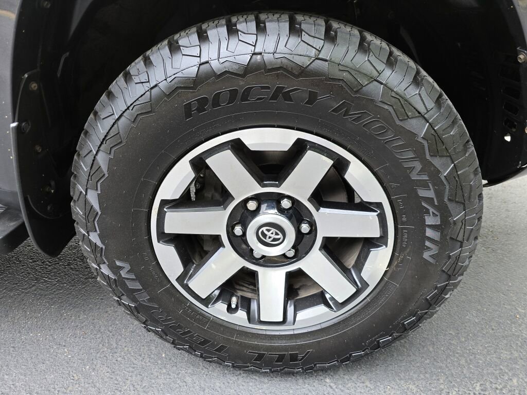 Used 2020 Toyota 4Runner SR5 image 8