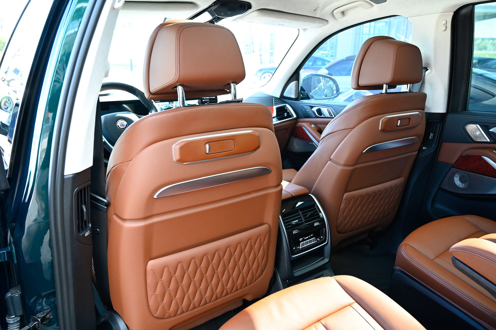 Used 2024 BMW ALPINA XB7 image 36