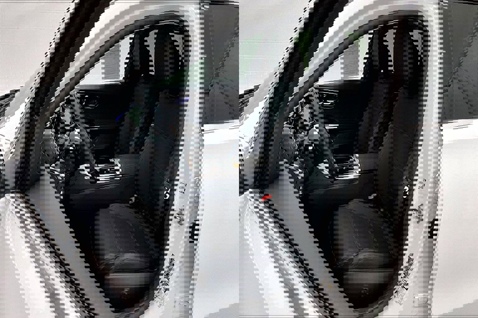 Used 2023 Mercedes-Benz C 300 Sedan image 16