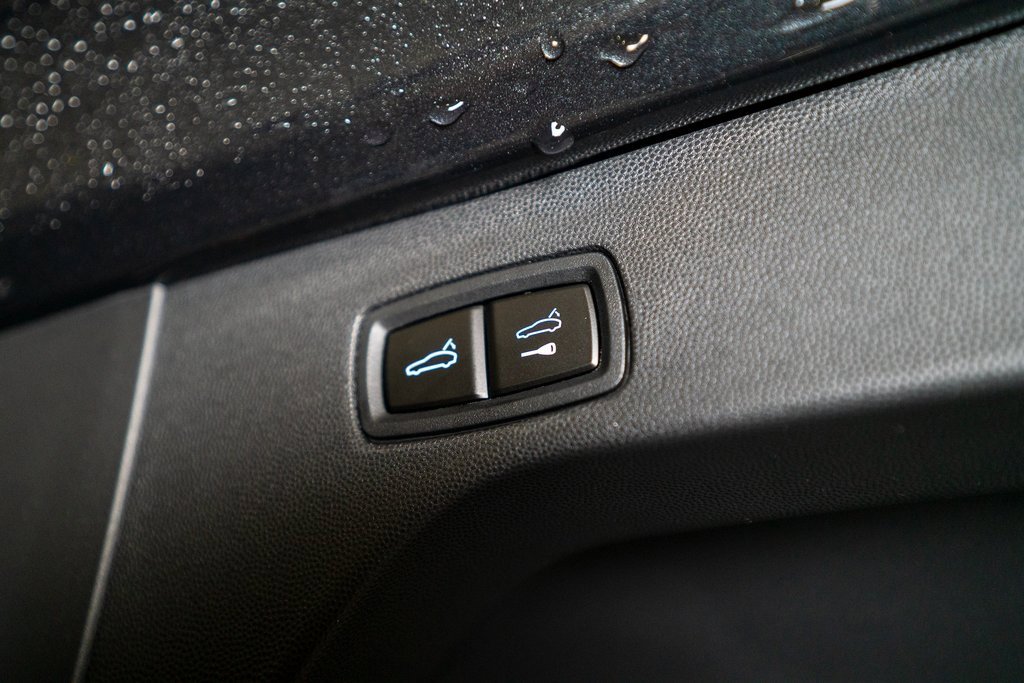 New 2025 Porsche Macan Turbo Electric image 44