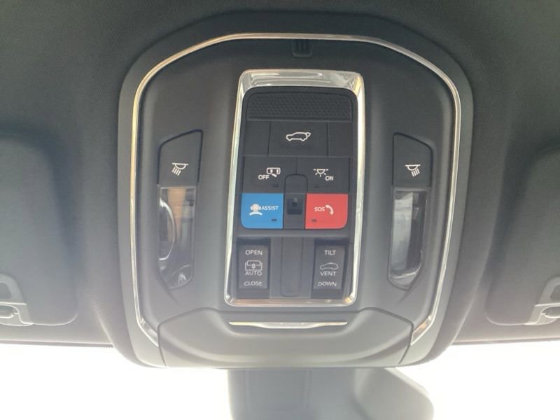 New 2025 Jeep Grand Cherokee L Altitude image 34