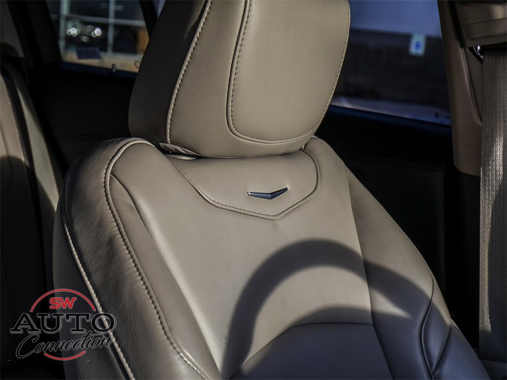 Used 2023 Cadillac XT4 Premium Luxury image 19