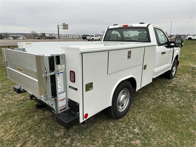 Certified 2023 Ford F250 XL RWD image 3