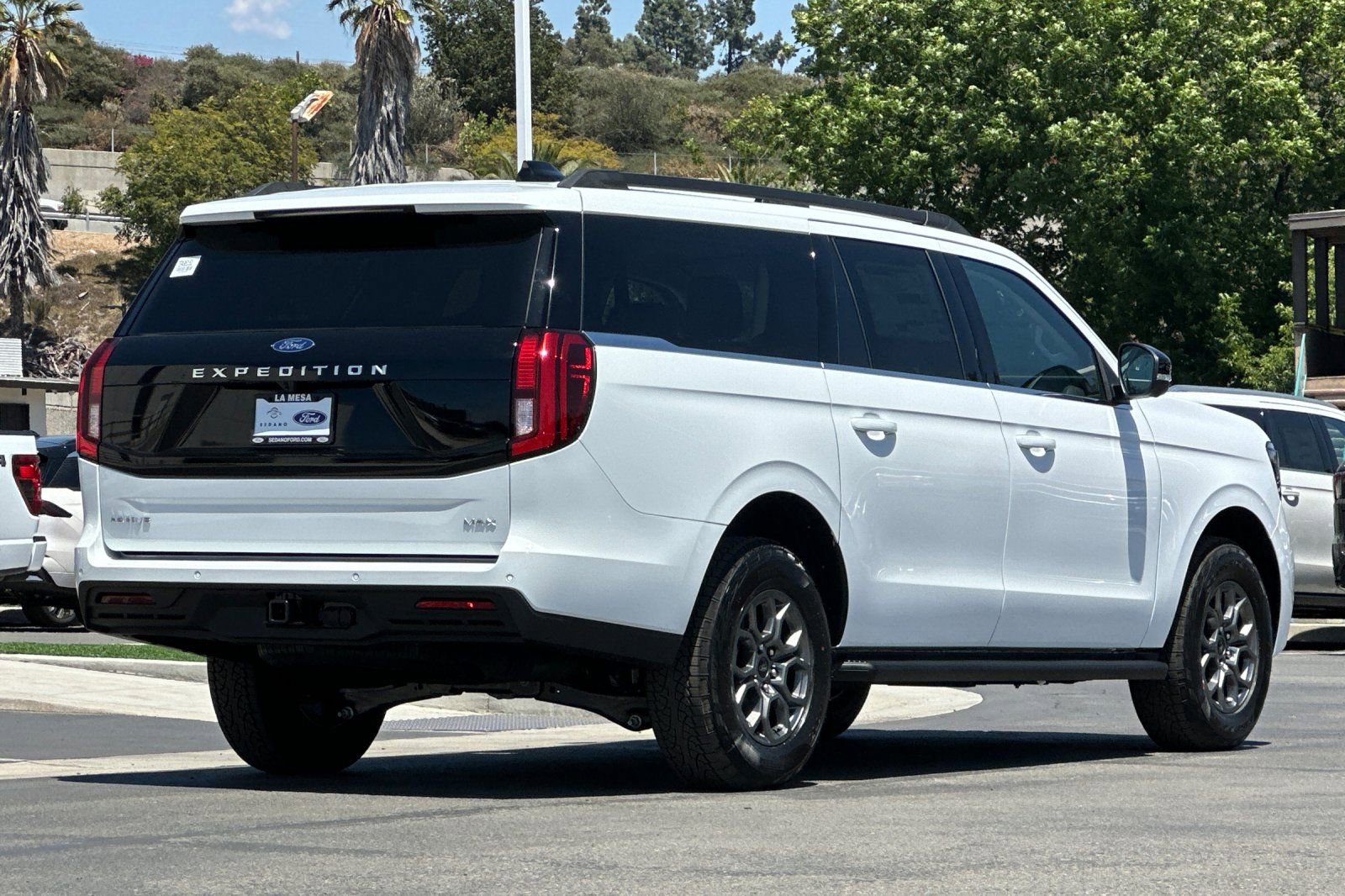 New 2026 Ford Expedition Max Active RWD image 3