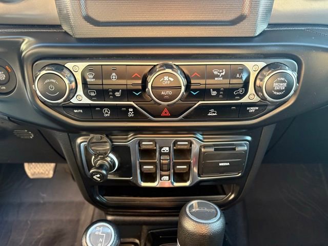 Used 2022 Jeep Gladiator Willys image 20