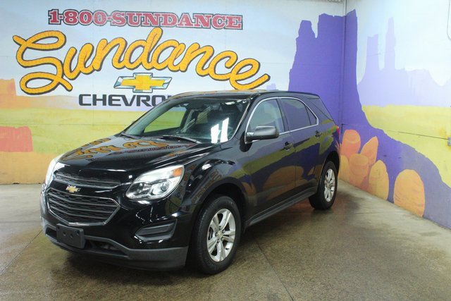 Used 2017 Chevrolet Equinox LS image 2
