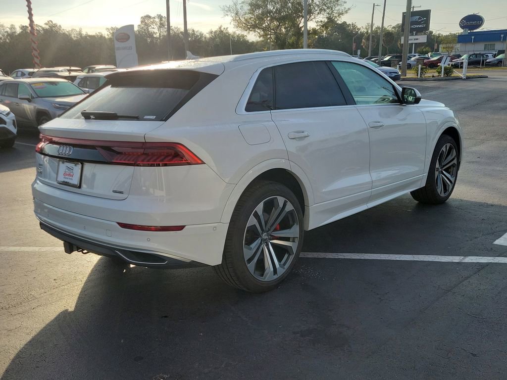 Used 2019 Audi Q8 Prestige image 3