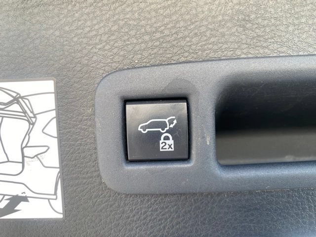 Used 2021 Toyota Sienna XLE AWD/4WD image 9