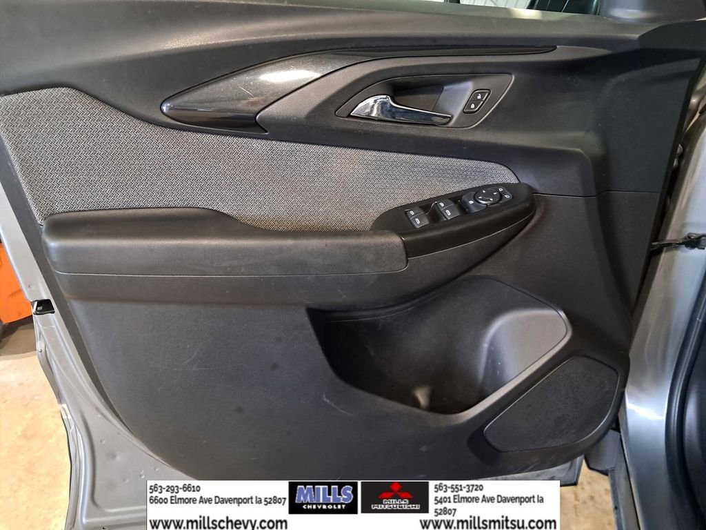 Used 2023 Chevrolet TrailBlazer LT image 9