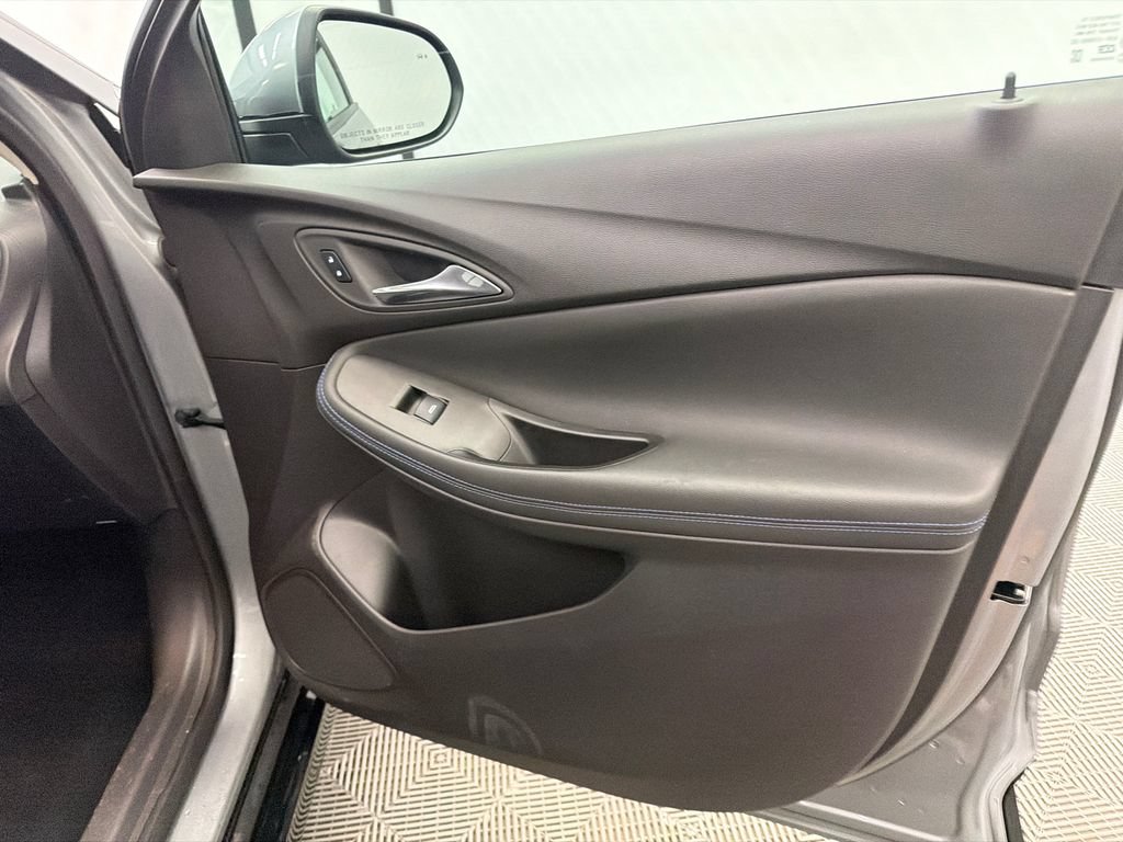 Used 2025 Buick Encore GX Sport Touring w/ Comfort Package FWD image 15