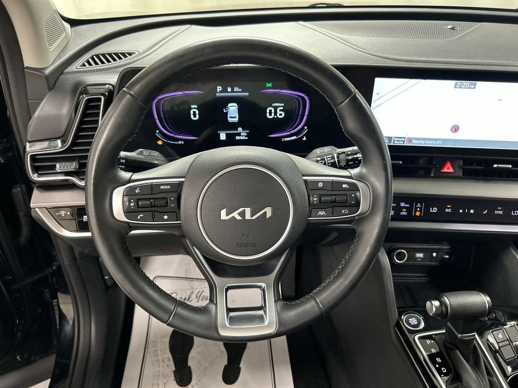 Certified 2024 Kia Sportage EX AWD/4WD image 4