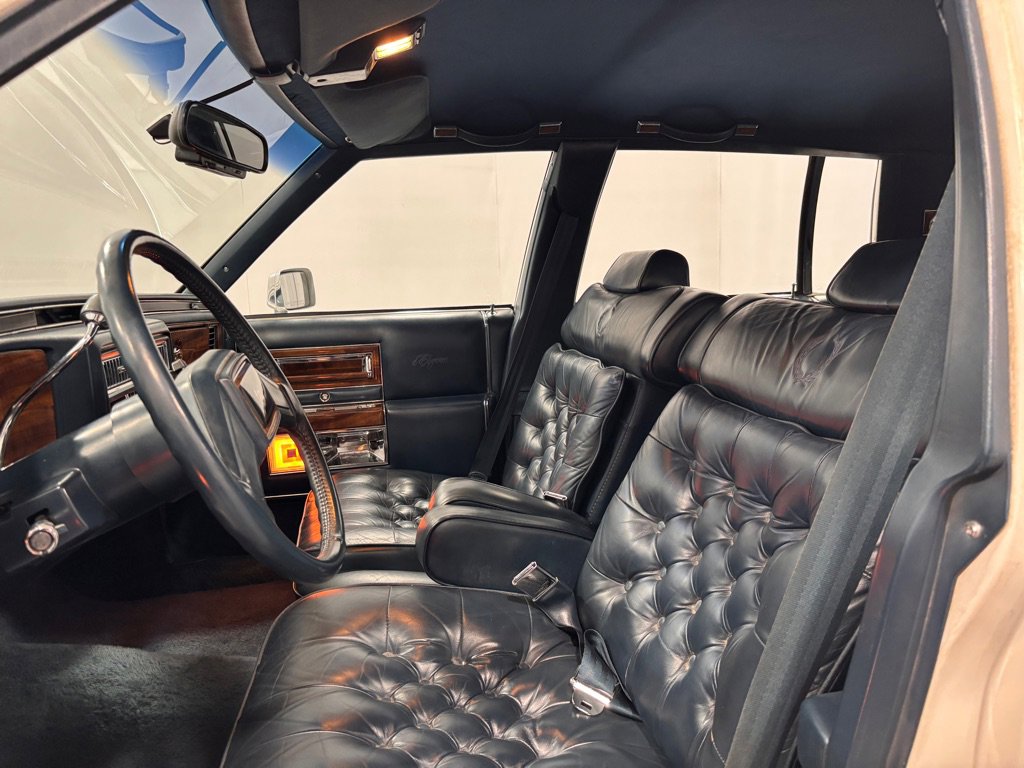Used 1987 Cadillac Brougham image 12