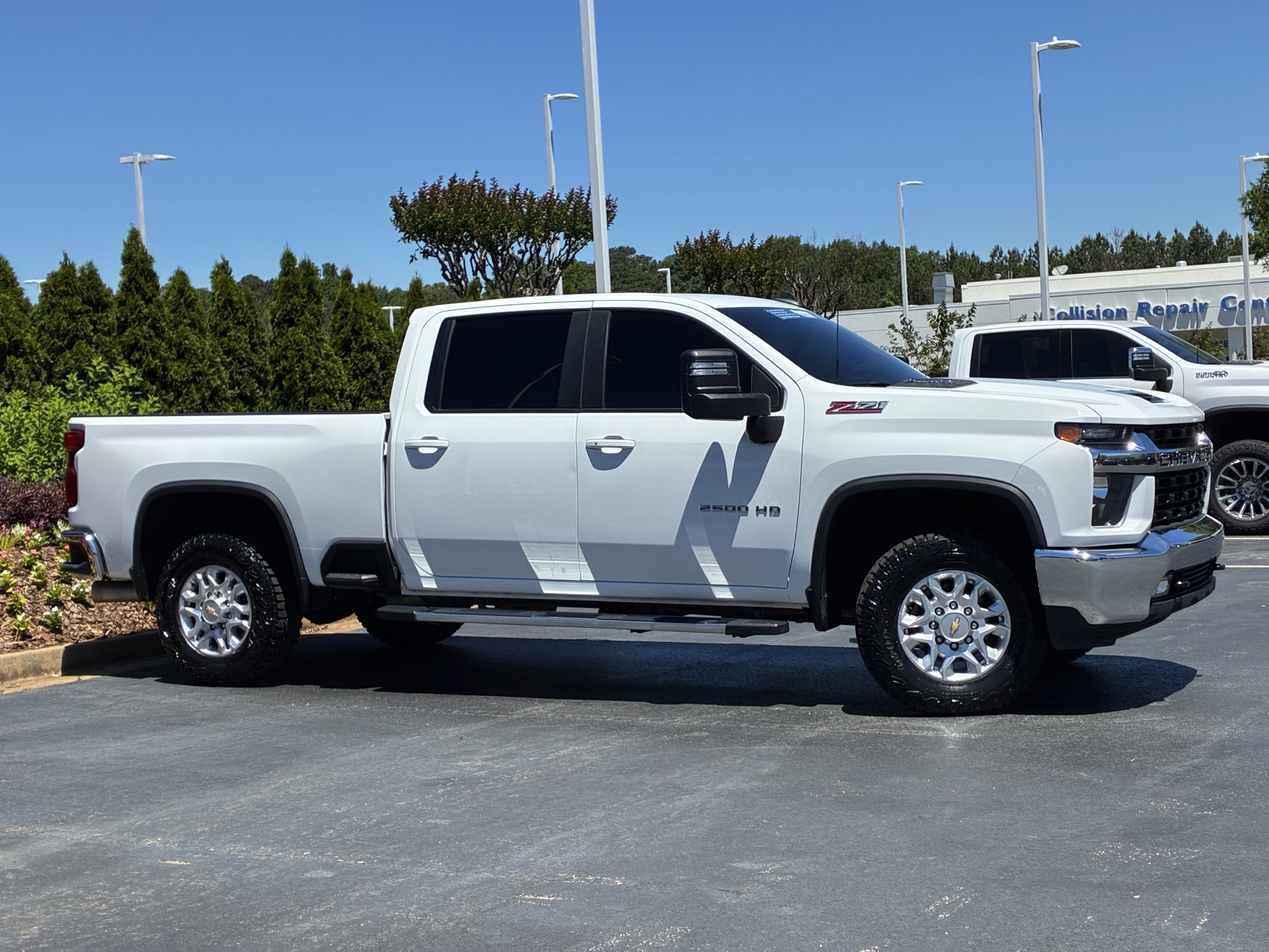 Used 2023 Chevrolet Silverado 2500 LT w/ Convenience Package AWD/4WD image 3