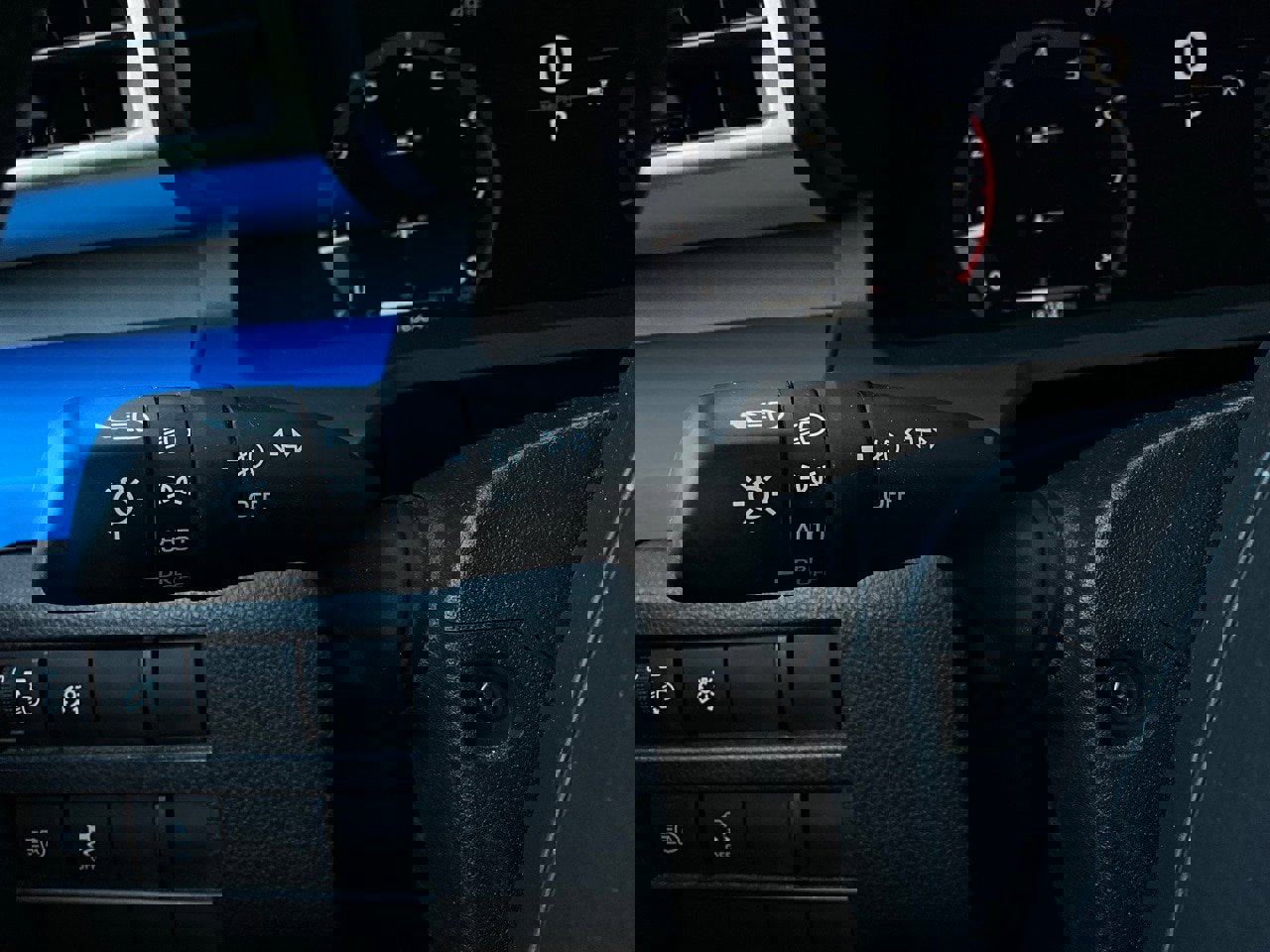 Used 2025 Toyota Tacoma TRD Off-Road image 35