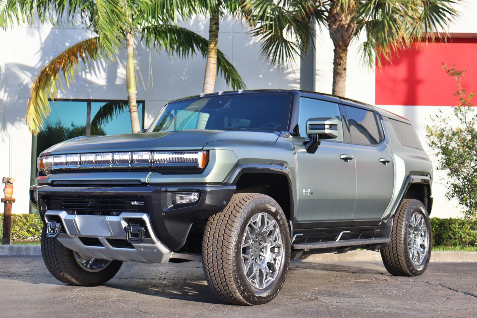 Used 2024 GMC Hummer EV 3X AWD/4WD image 4