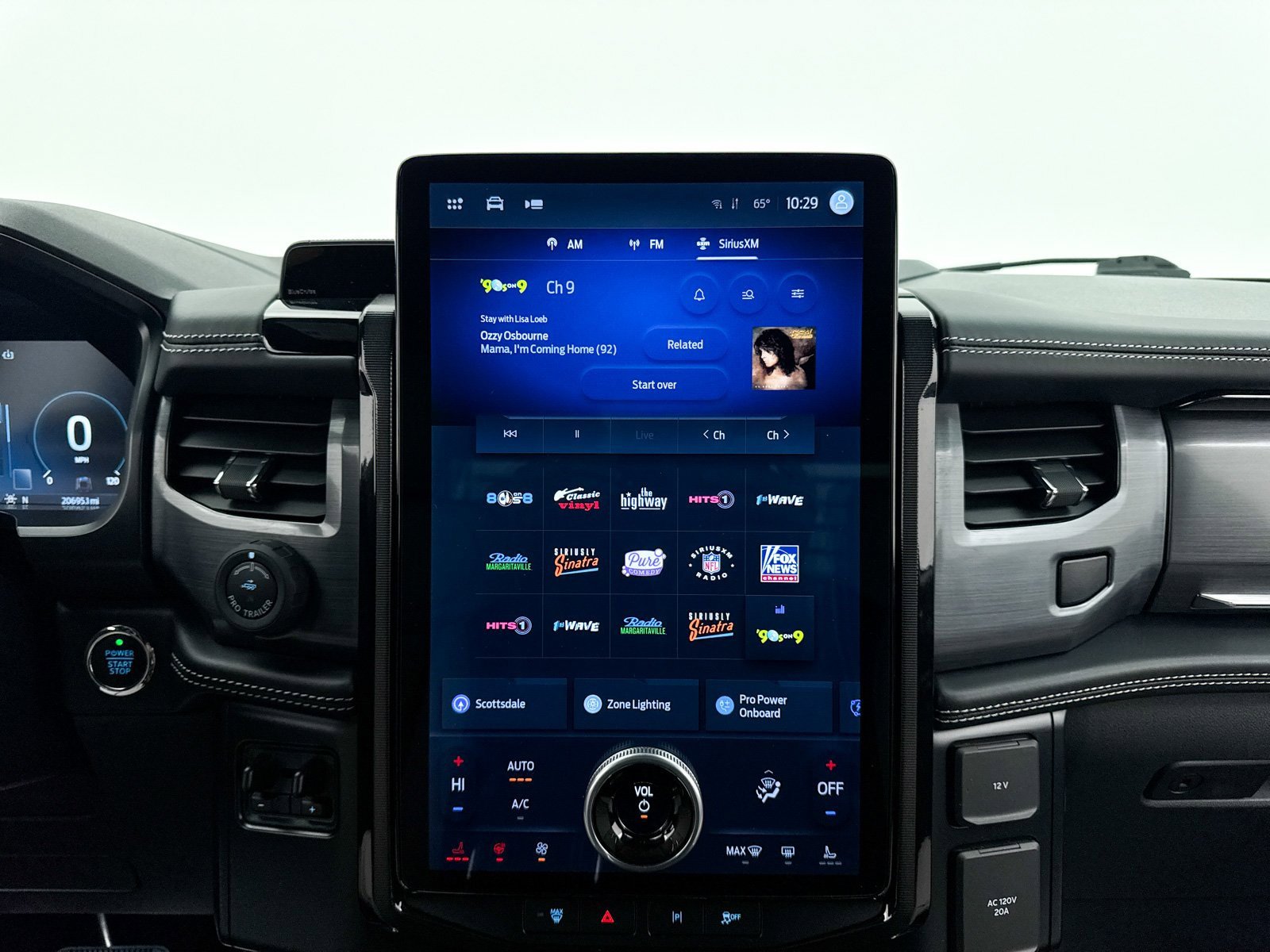 Used 2023 Ford F150 Lightning Platinum image 26