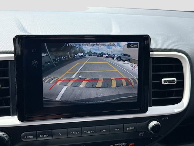 Used 2023 Hyundai Venue Limited w/ Cargo Package FWD image 13