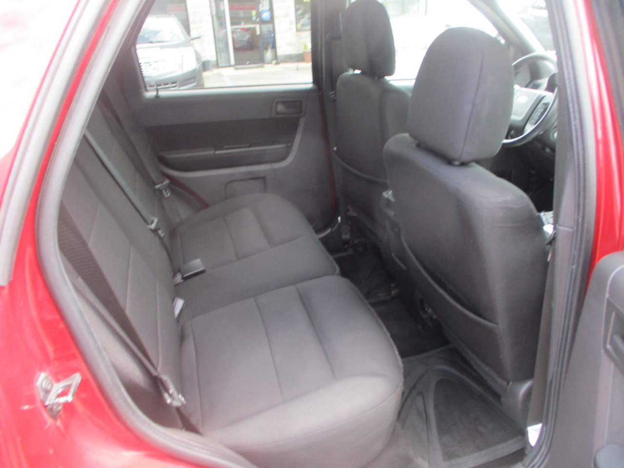 Used 2010 Ford Escape XLT image 9