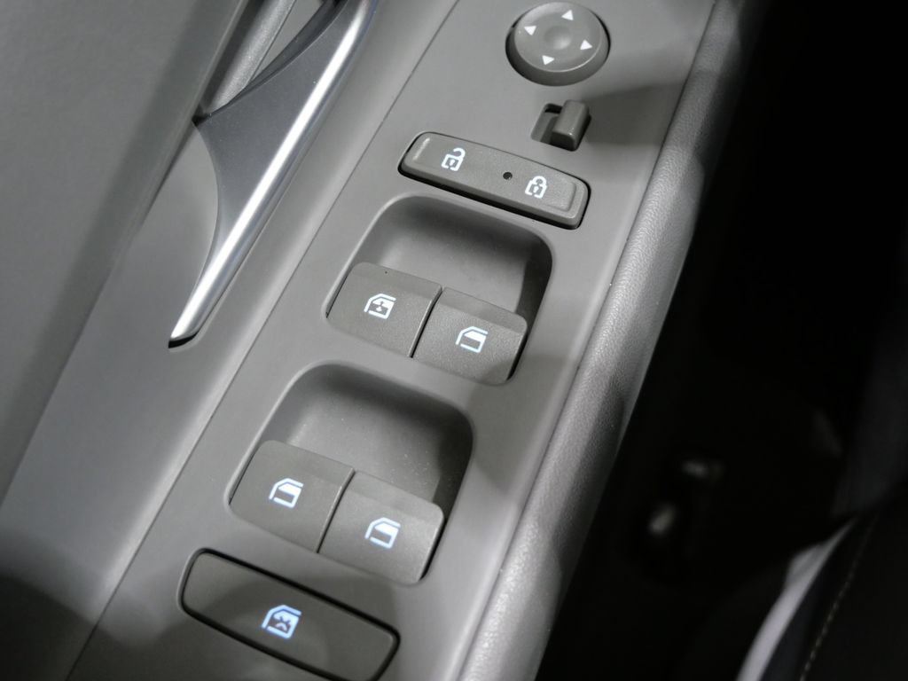 Used 2023 Hyundai Elantra SEL w/ Convenience Package FWD image 13