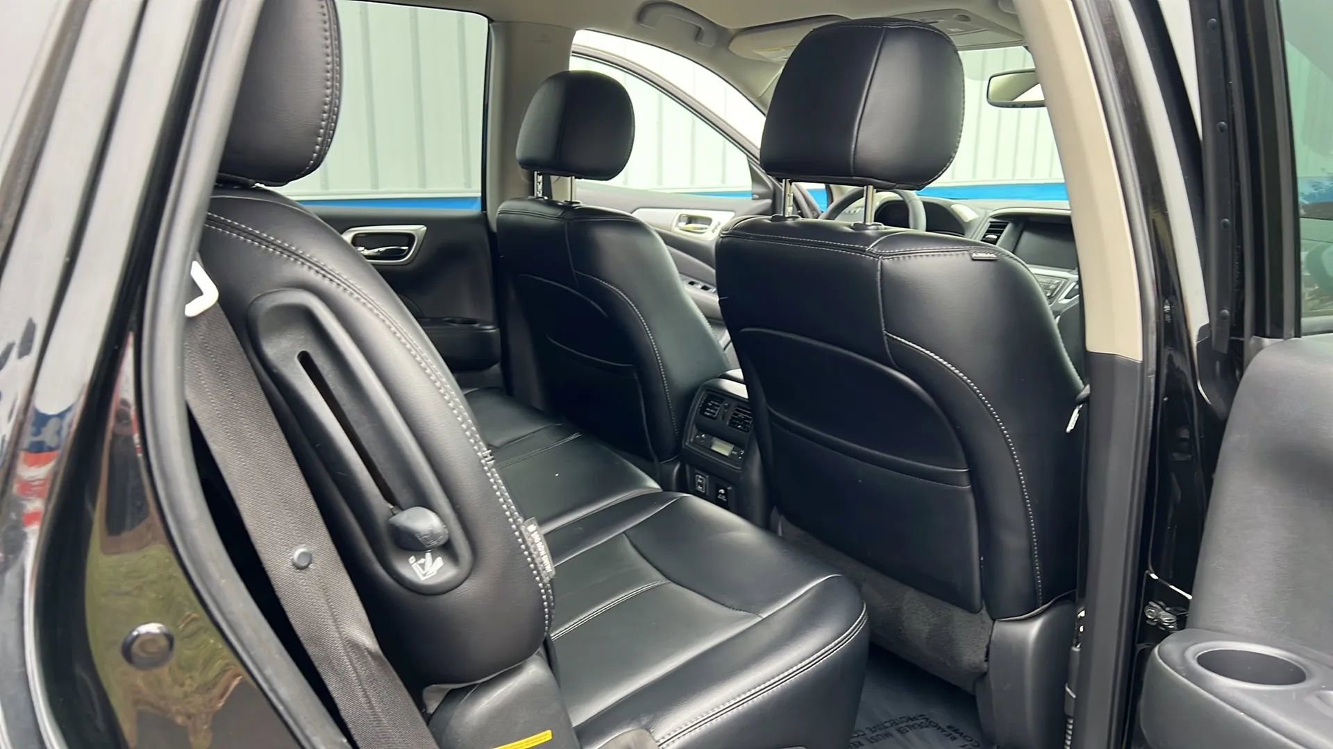 Used 2018 Nissan Pathfinder SL w/ Cargo Package image 18