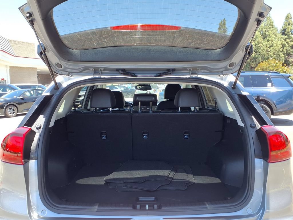 Certified 2022 Kia Niro EX FWD image 23