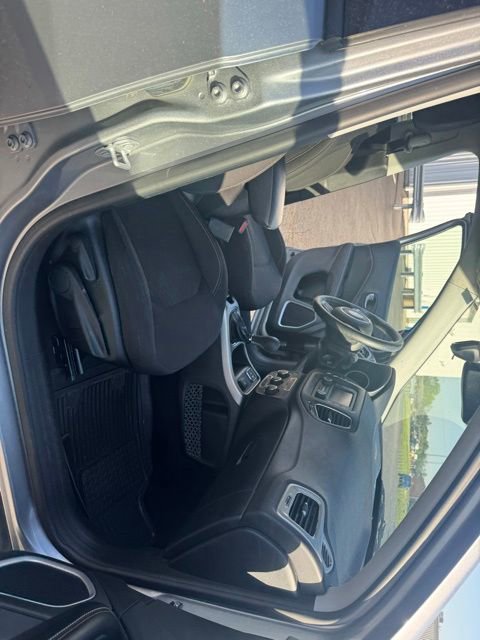 Used 2017 Jeep Compass Sport FWD image 12