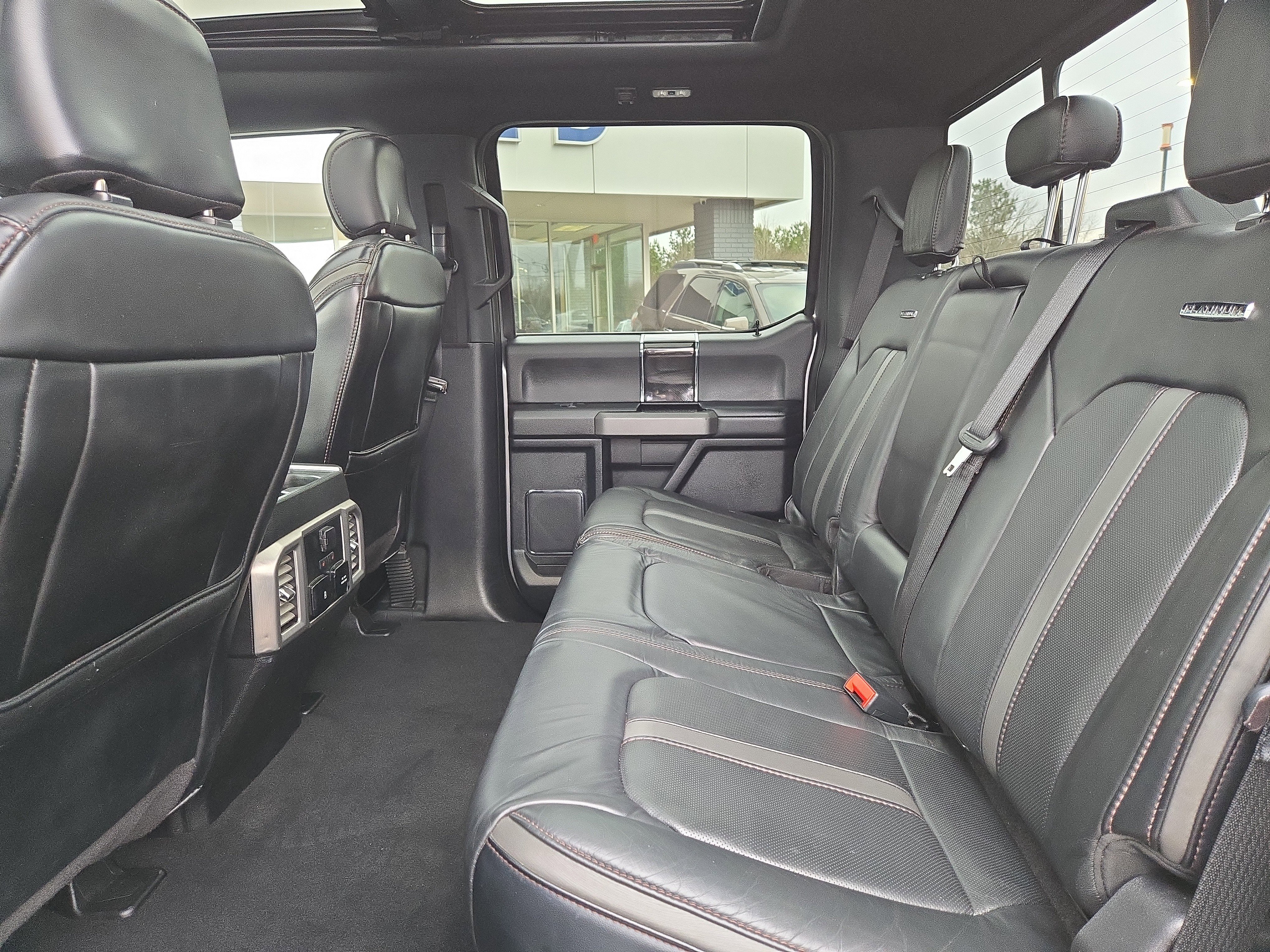 Used 2020 Ford F250 Platinum w/ FX4 Off-Road Package image 18