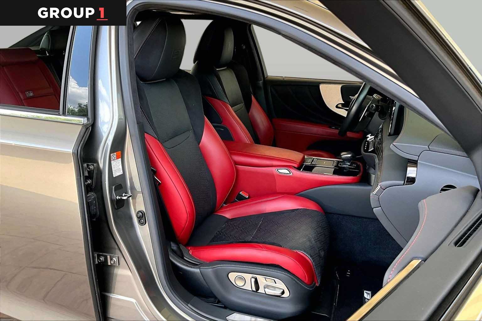 Certified 2022 Lexus LS 500 F Sport w/ Accessory Package (Z2) RWD image 15