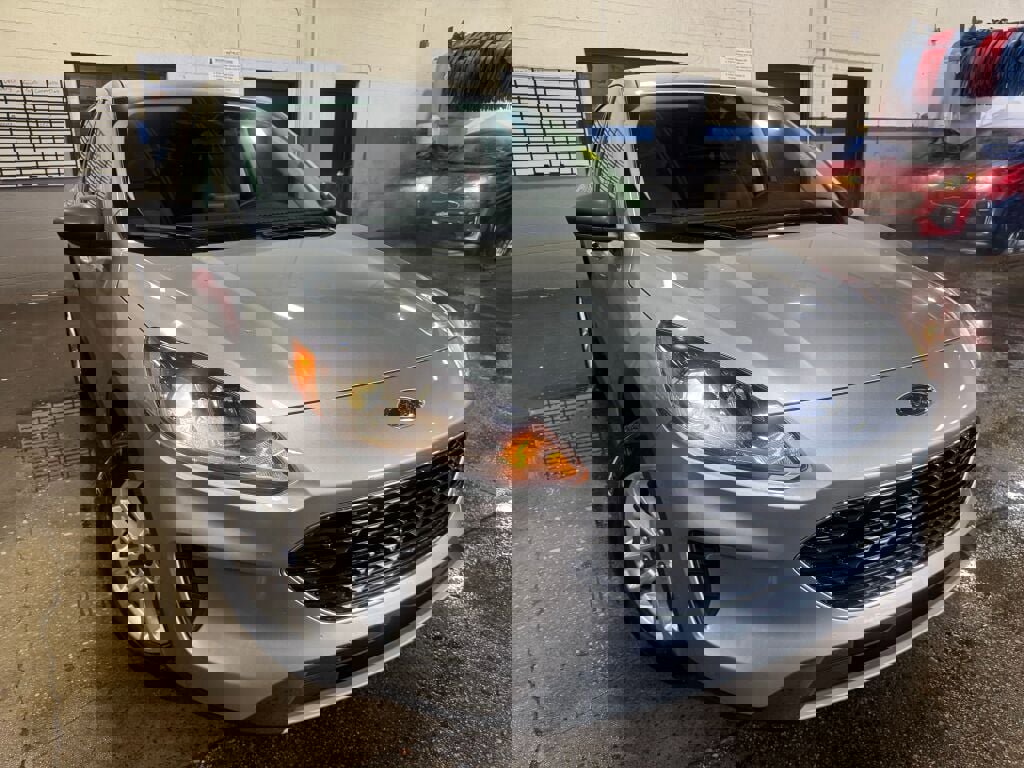 Used 2022 Ford Escape SE w/ Cold Weather Package