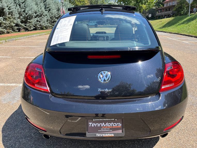 Used 2013 Volkswagen Beetle 2.0T FWD image 35