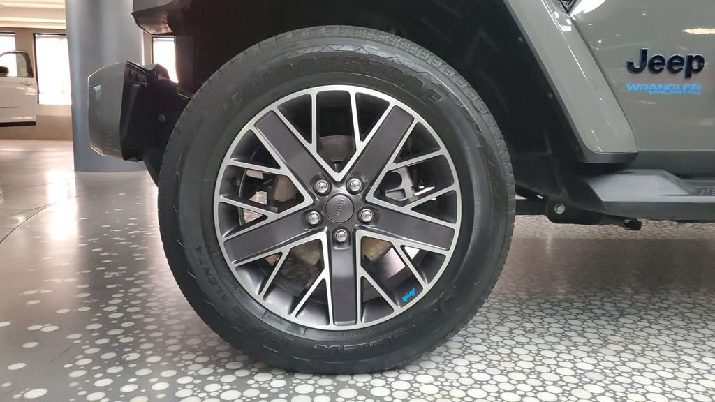 Used 2022 Jeep Wrangler Unlimited Sahara image 7