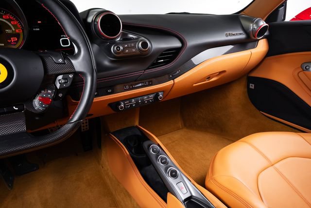Used 2021 Ferrari F8 Tributo RWD image 27