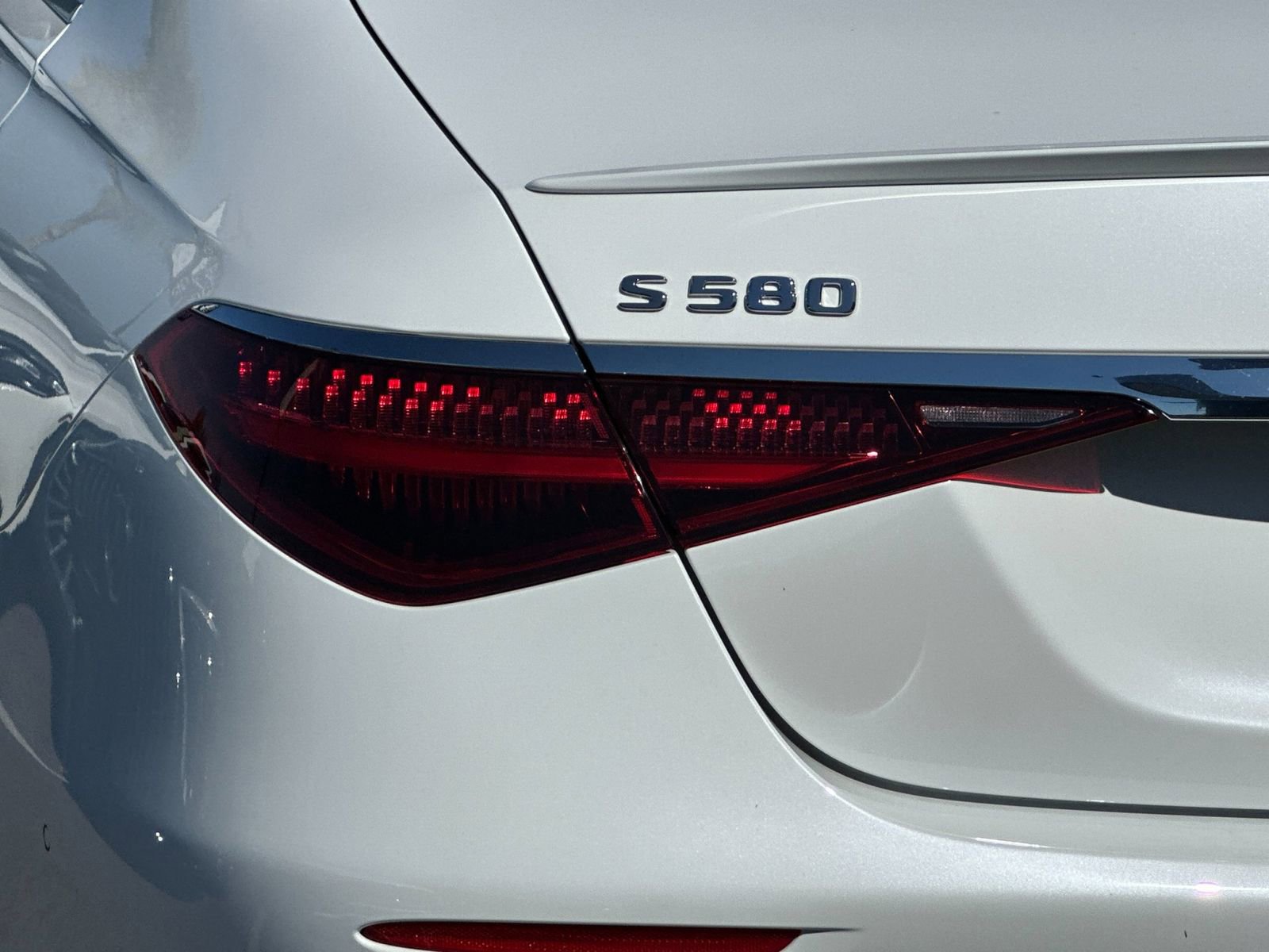 Used 2024 Mercedes-Benz S 580 4MATIC Sedan image 34