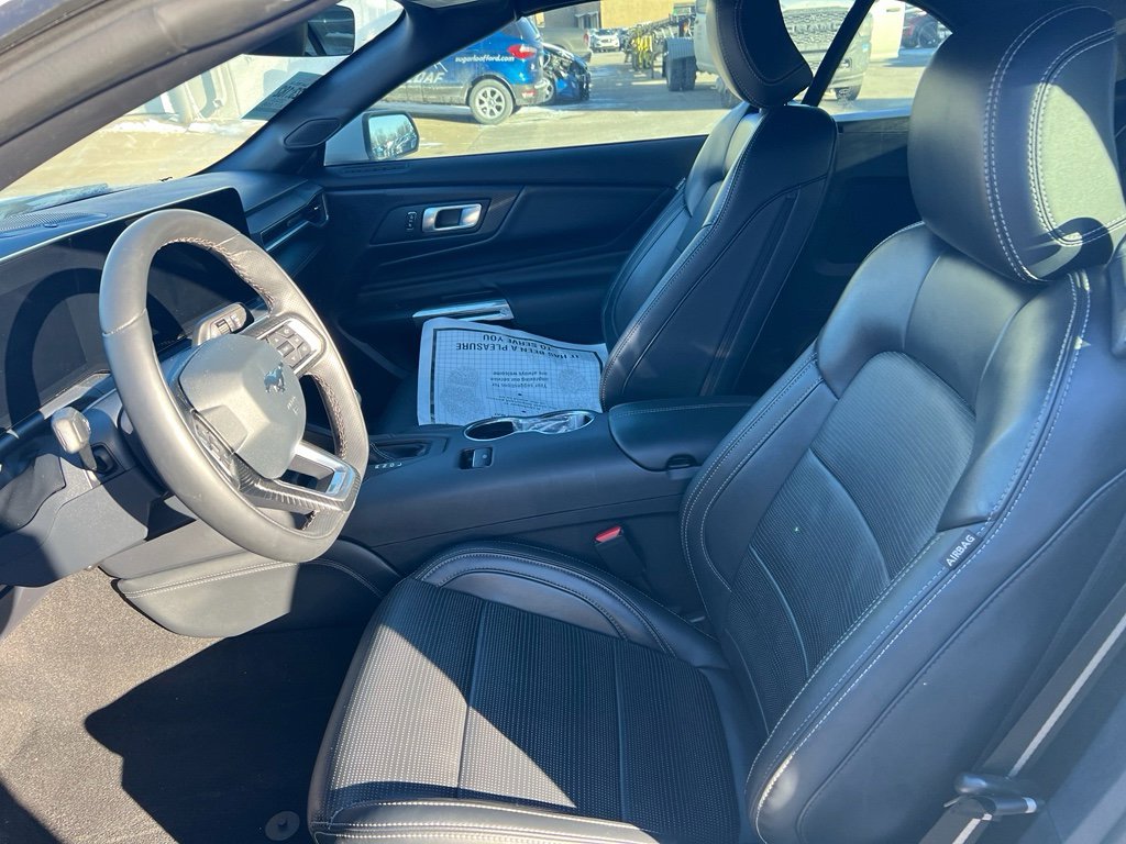 Used 2024 Ford Mustang Premium image 4