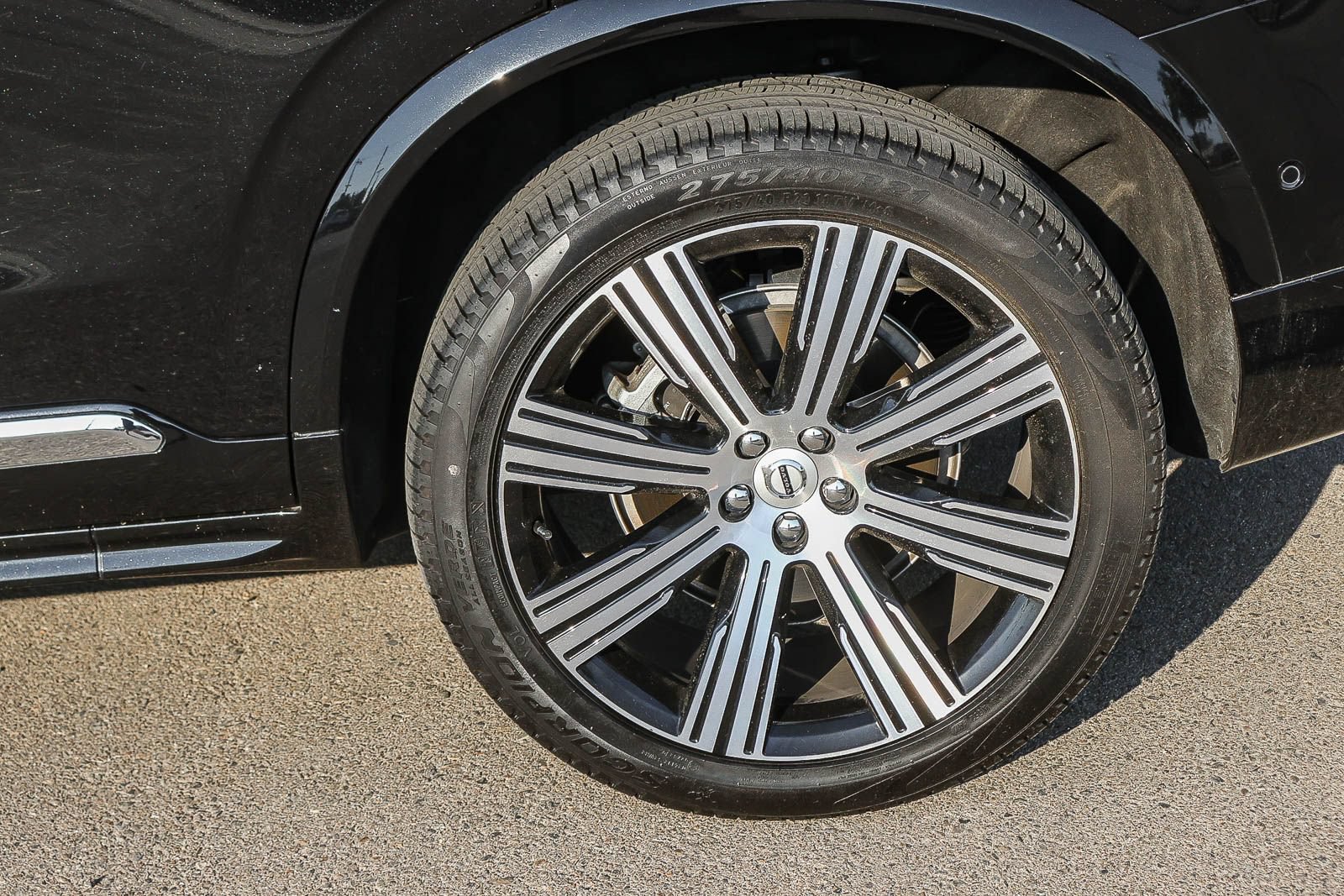 Used 2023 Volvo XC90 B6 Ultimate w/ Protection Package Premier AWD/4WD image 11
