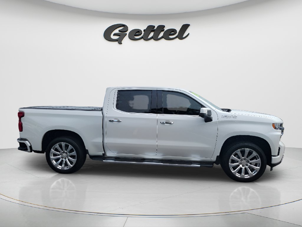 Used 2020 Chevrolet Silverado 1500 High Country w/ Technology Package AWD/4WD image 3