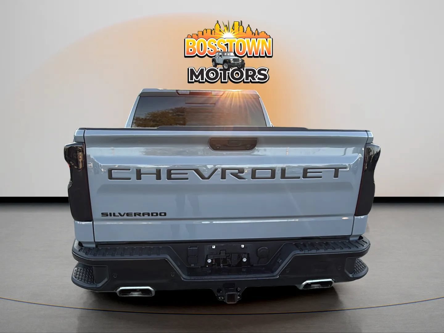 Used 2024 Chevrolet Silverado 1500 LT Trail Boss w/ LT Trail Boss Premium Package AWD/4WD image 6
