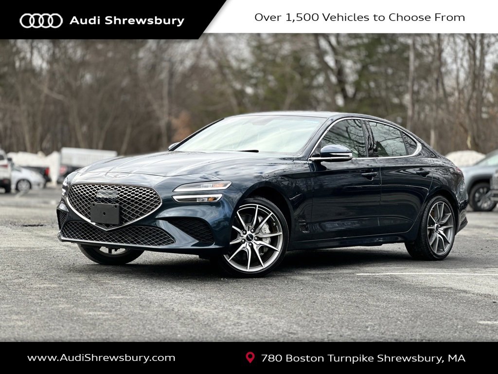 Used 2024 Genesis G70 2.5T image 1