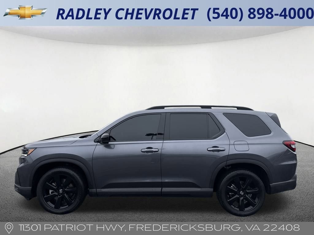 Used 2025 Honda Pilot Black Edition image 13