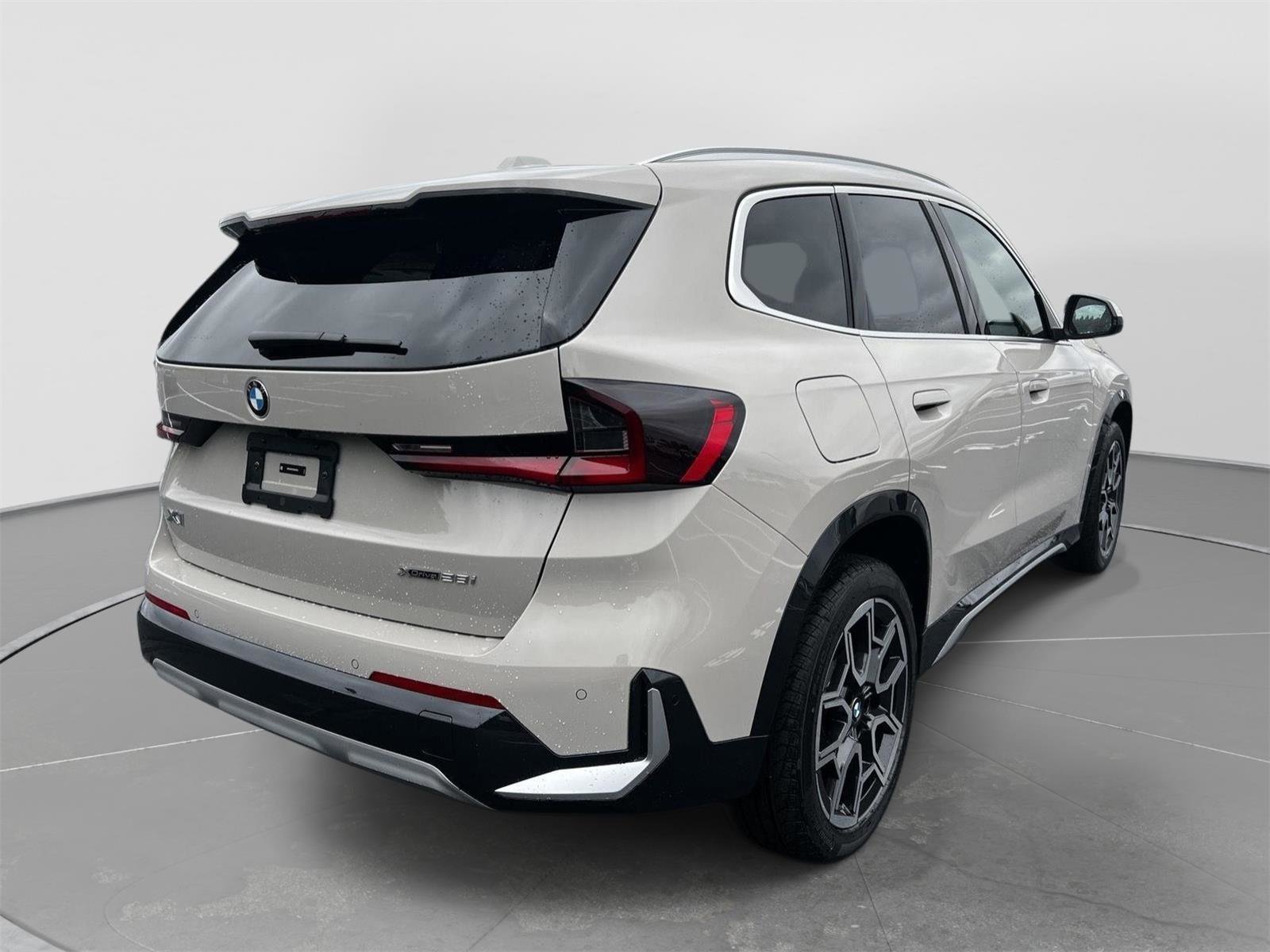 New 2026 BMW X1 xDrive28i w/ Technology Package AWD/4WD image 5