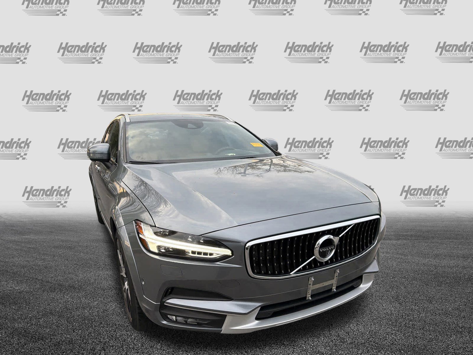 Used 2018 Volvo V90 T6 Cross Country w/ Convenience Package image 5