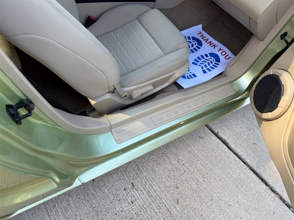 Used 2005 Ford Mustang GT Premium image 53