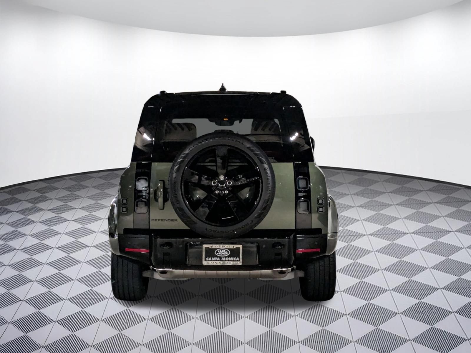 New 2026 Land Rover Defender 110 X-Dynamic SE AWD/4WD image 4