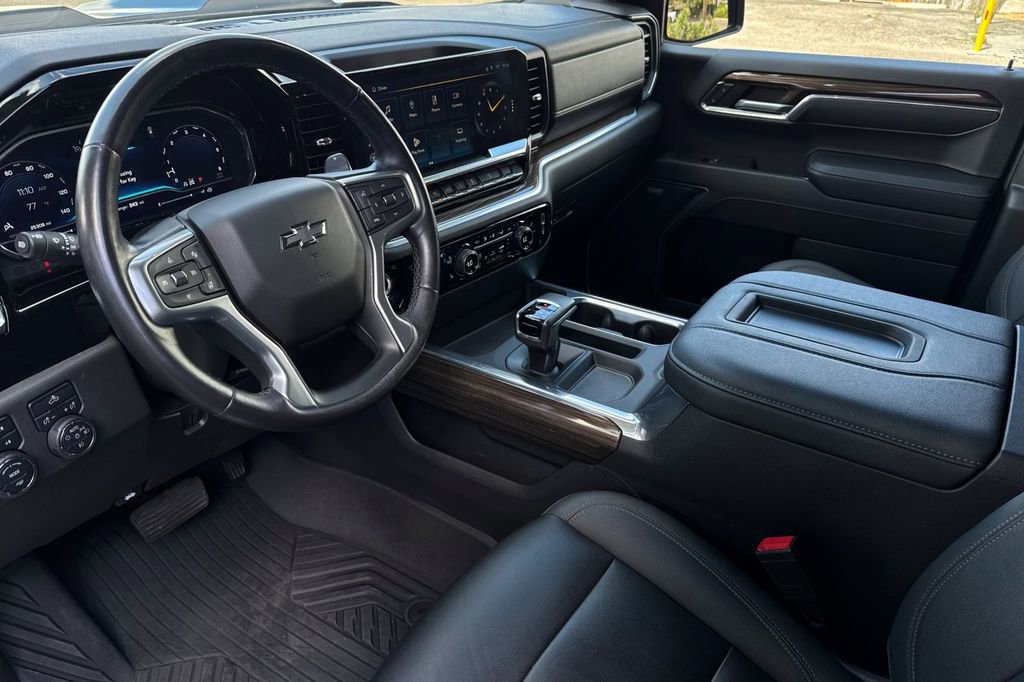 Certified 2022 Chevrolet Silverado 1500 LT Trail Boss w/ Convenience Package II image 10