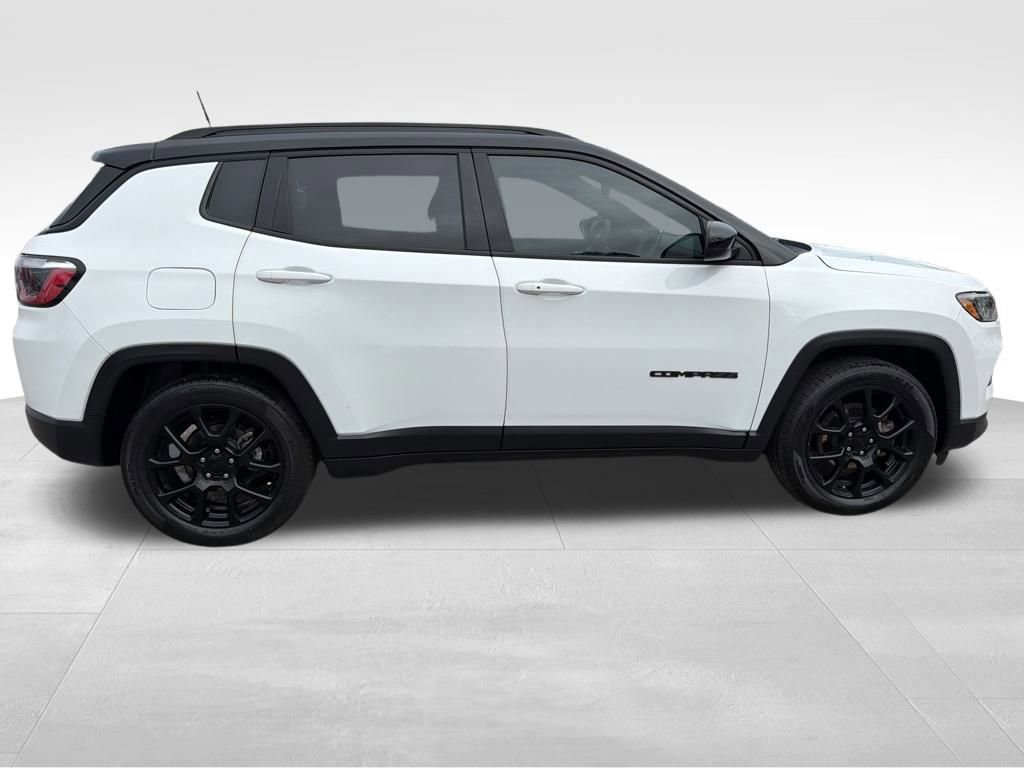 Used 2022 Jeep Compass Altitude image 7