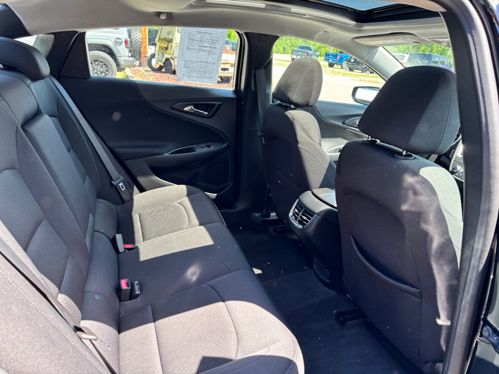 Used 2024 Chevrolet Malibu LT FWD image 11