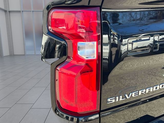 Used 2019 Chevrolet Silverado 1500 Custom Trail Boss w/ Custom Convenience Package AWD/4WD image 10