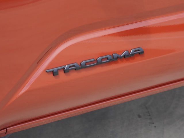Certified 2025 Toyota Tacoma TRD Off-Road AWD/4WD image 9